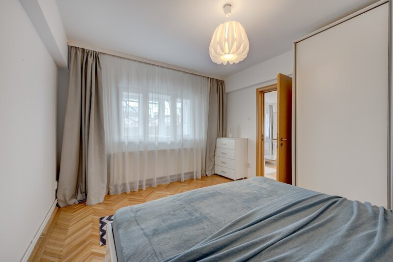Beller, inchiriere apartament cochet 3 camere, garaj